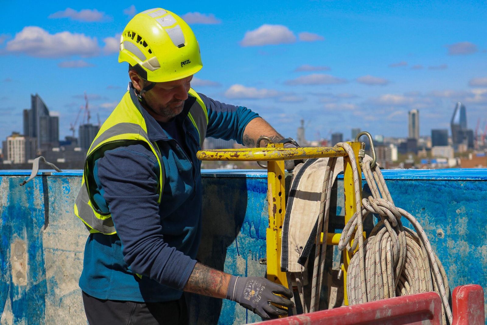 Single-ply membrane roofing system